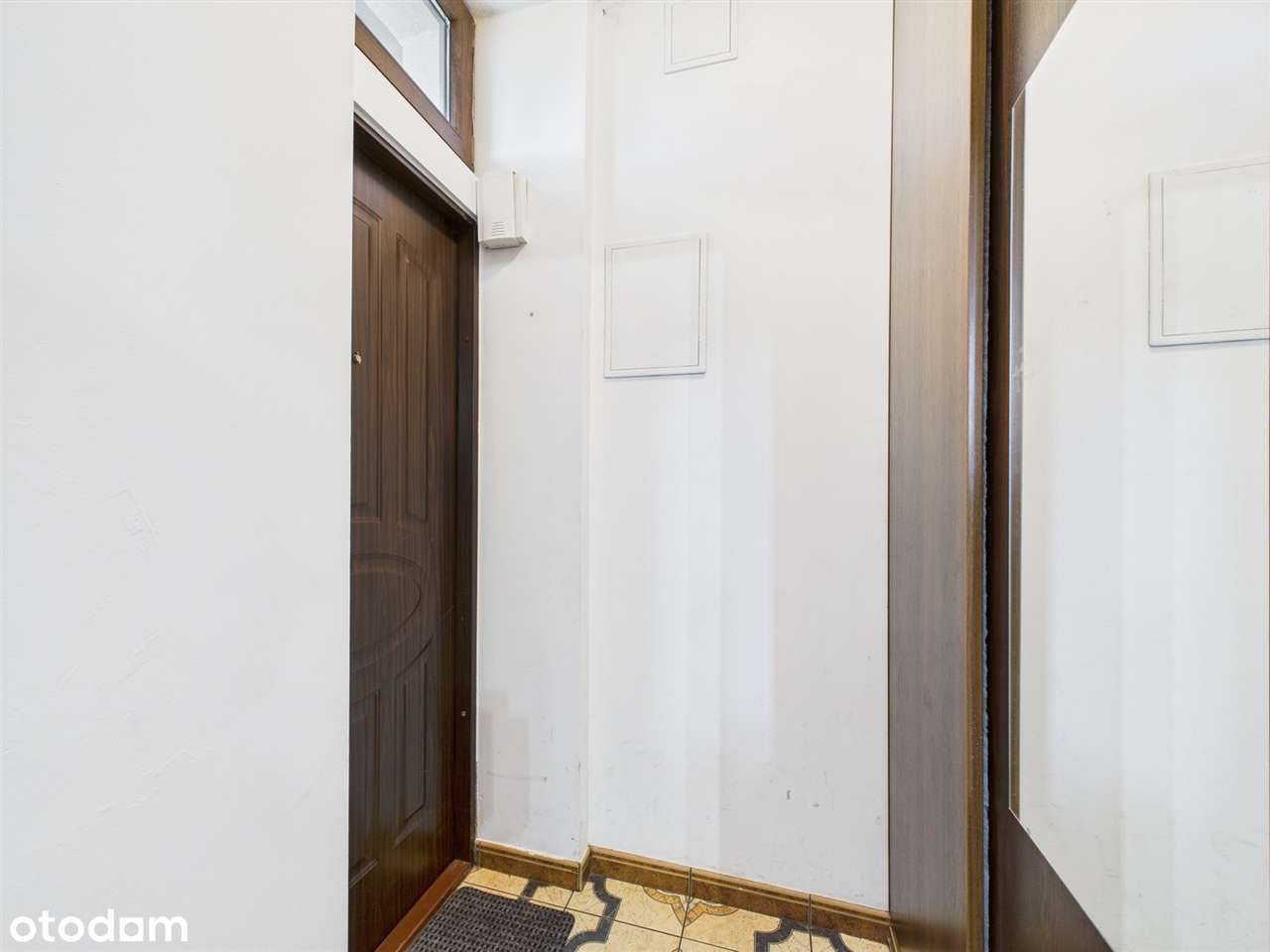 Dwupoziomowe mieszkanie, 2 pokoje, ul. 11-go Listopada-3