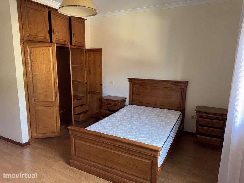 Arrenda se apartamento T2 em Lamego - Grande imagem: 5/12