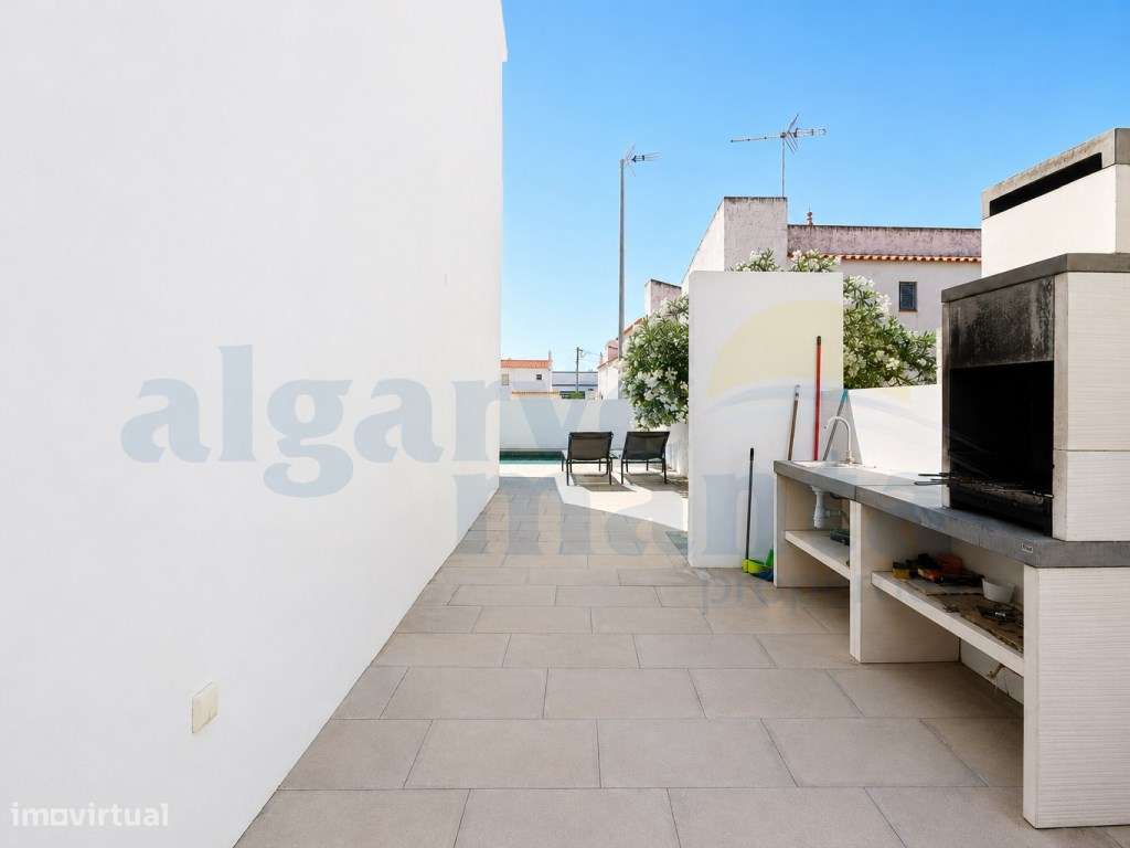 Moradia T3 Geminada com Piscina Privada em Manta Rota-19