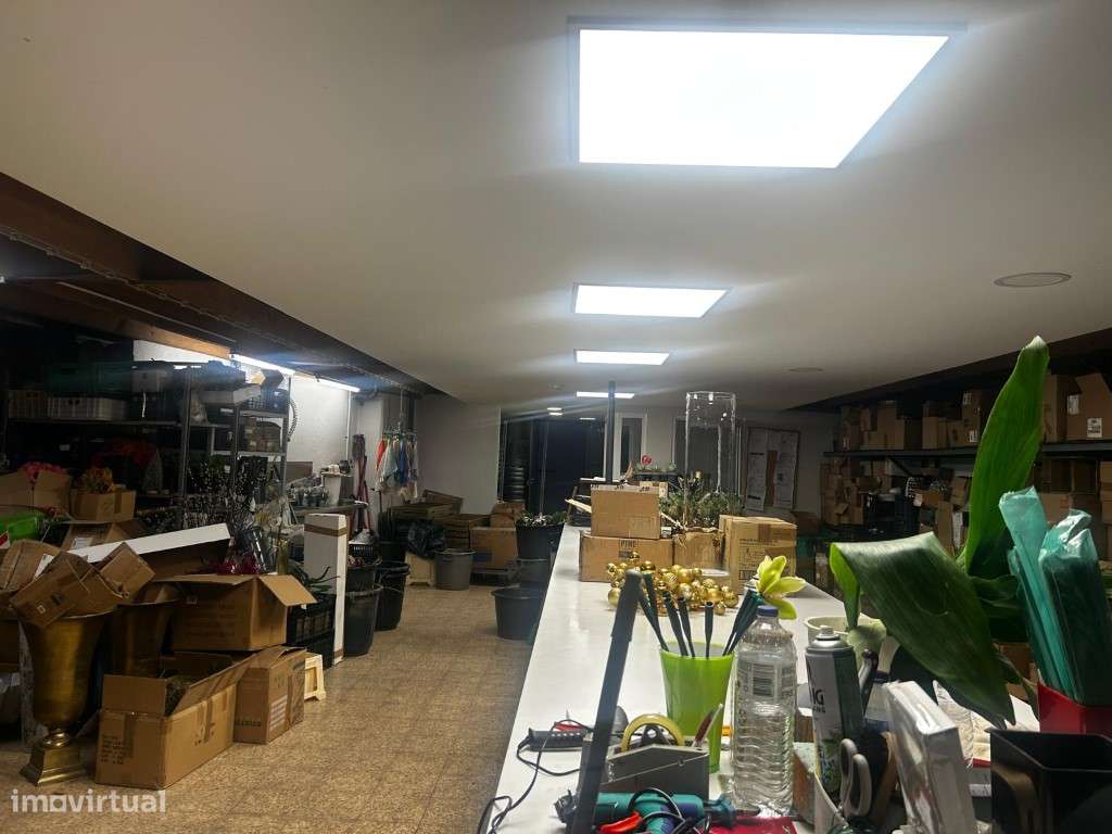 Venda de Espaço Comercial com Negócio em Pleno Funcionamento inseri...-8