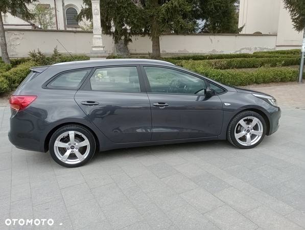 Kia Ceed 1.4 CVVT SW EX - 15