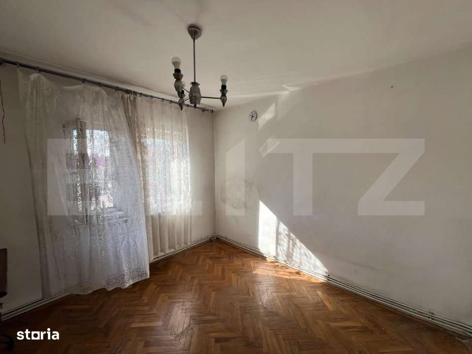 Apartament cu 5 camere, etaj 1, 112 mp, zona liceului Economic - Imagine principală: 3/5