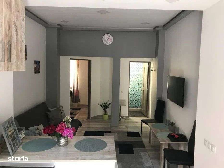 Central - Vanzare casa 2 camere - Str. Horea - Imagine principală: 5/8