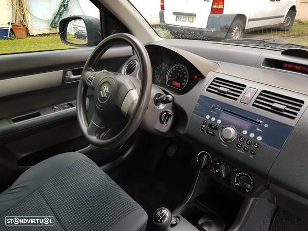 Suzuki Swift 1.3 16V Sport Plus - 48