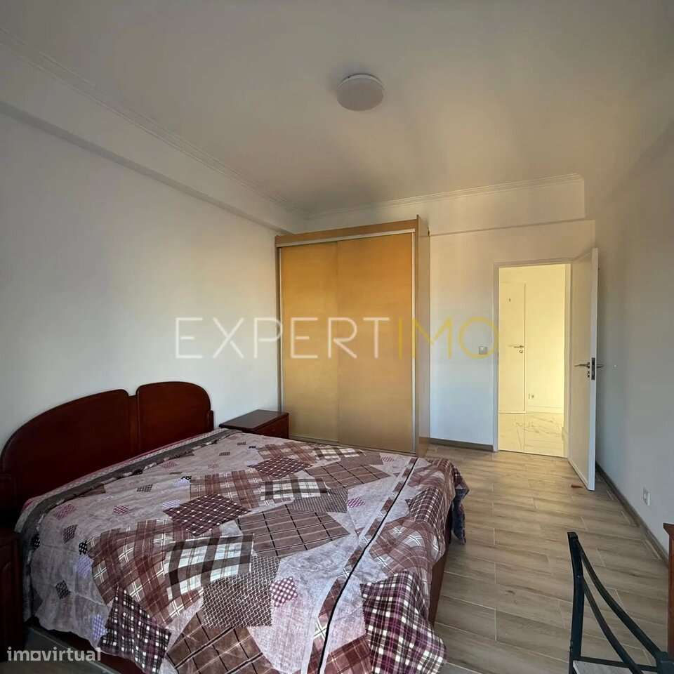 Apartamento com 3 quartos totalmente remodelado na Reboleira Amadora-7