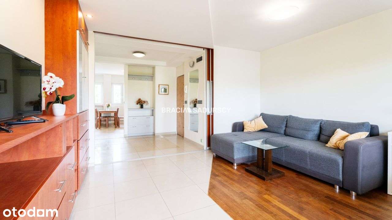 3-pokojowe mieszkanie z loggią- Zawodzie-3