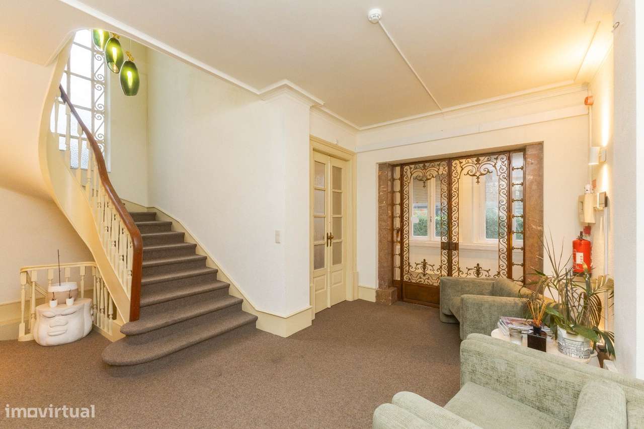 Escritório em Lordelo do Ouro . - Grande imagem: 5/32