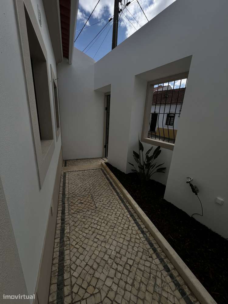 2 Moradias Térreas (T3+T1) Totalmente Novas com Pátios Privativos - Grande imagem: 5/38