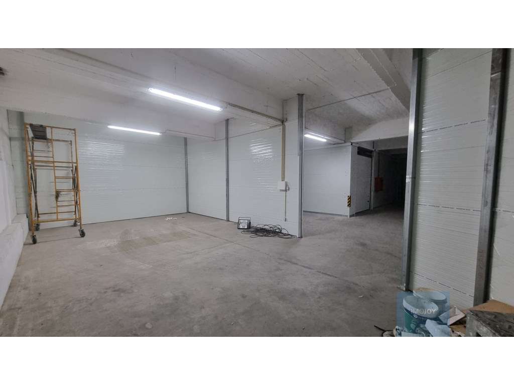 Armazém para Arrendamento na Portela - Grande imagem: 2/13