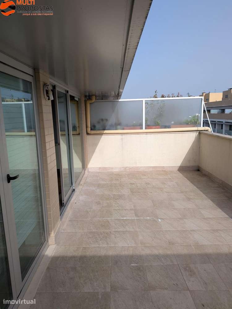 T2 C/ TERRAÇO - S. VICENTE (D.DIOGO)-16