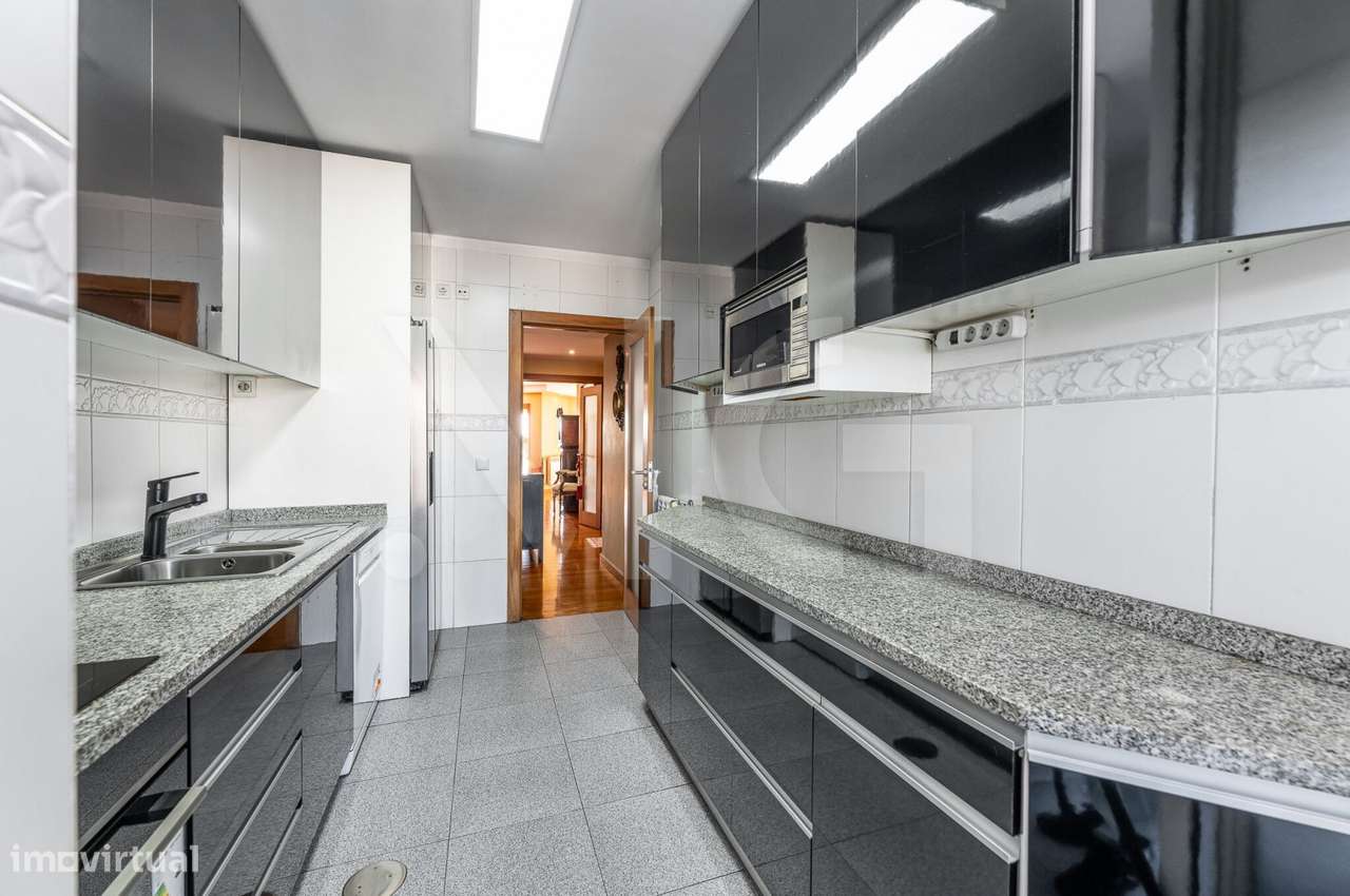 T3 Centro Matosinhos,Condomínio fechado,com varandas, garagem,arrumos-21