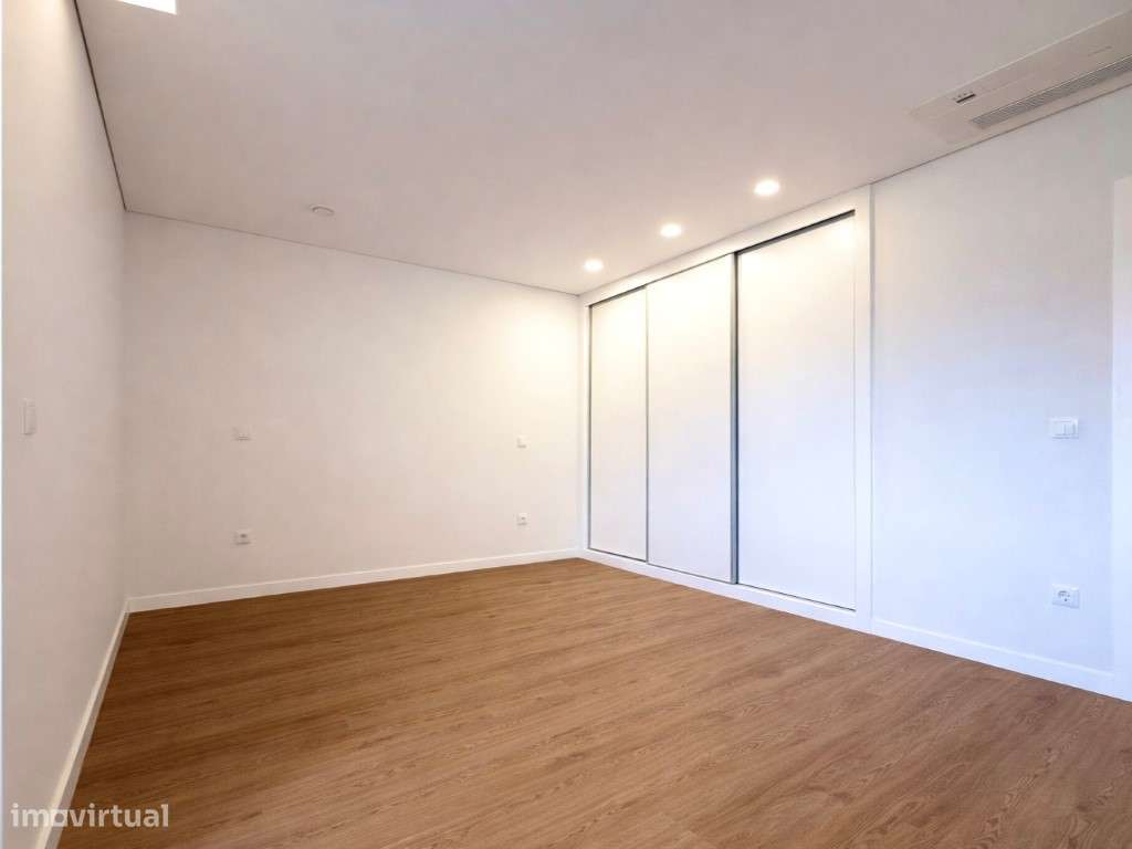 Moradia T3 com Terraço Panorâmico e Jardim-18