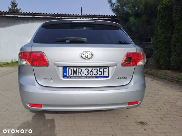 Toyota Avensis 1.8 Premium EU5 MS - 3