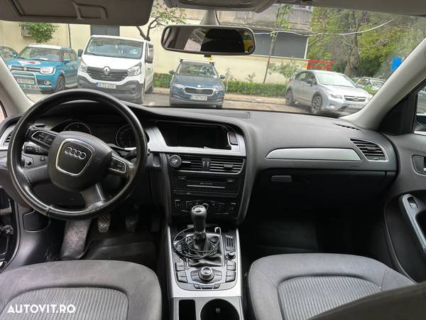 Audi A4 2.0 TDI B8 - 12
