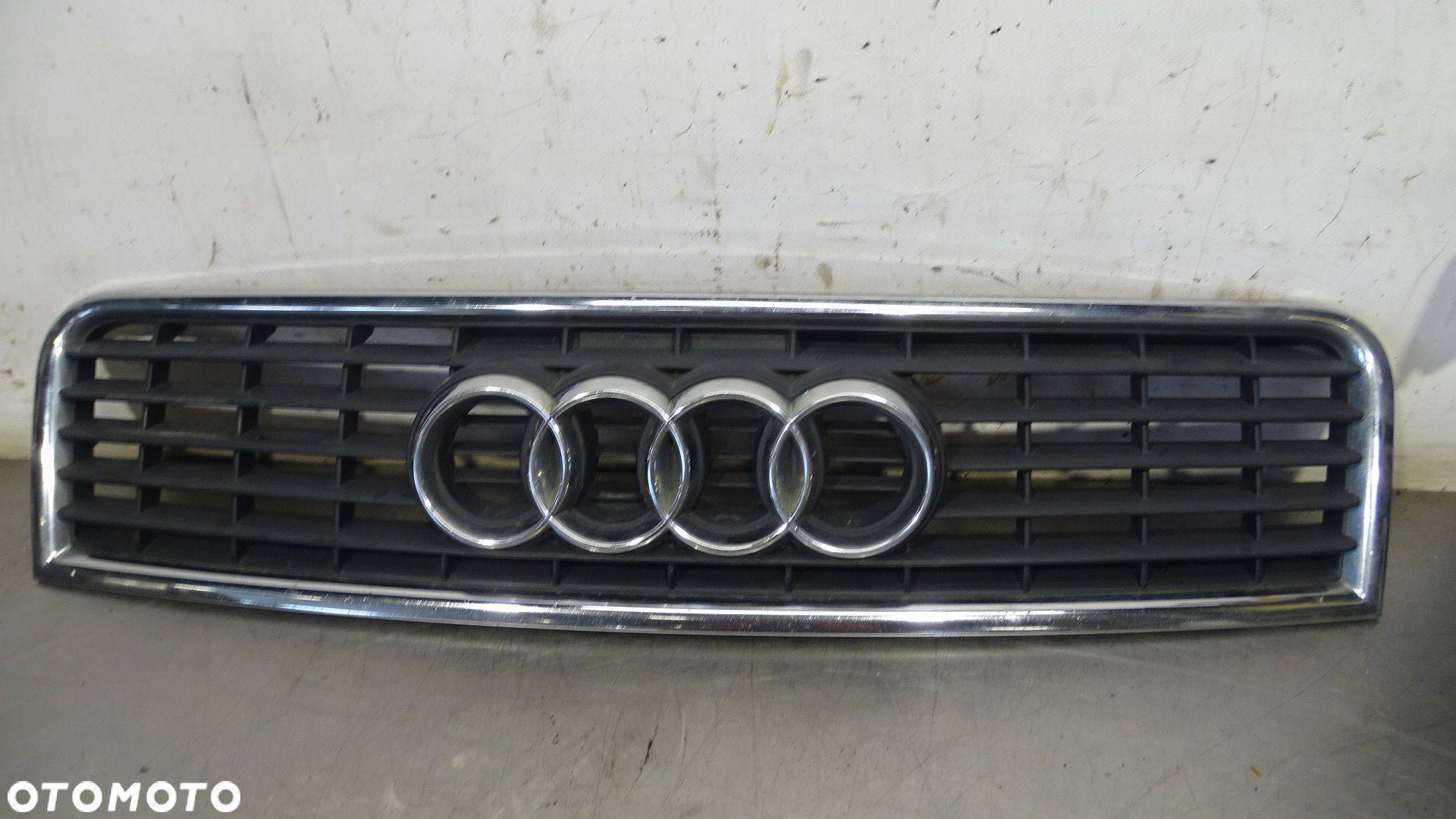 GRILL ATRAPA AUDI A4 B6 1.9 8E0853651F - 1