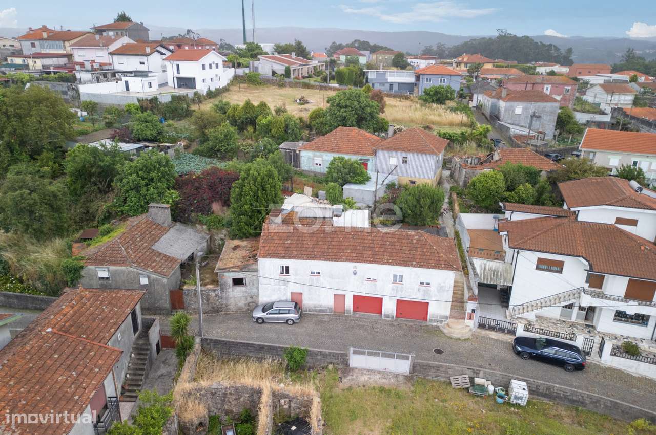 Moradias para recuperar e terreno para construção-Trofa - Grande imagem: 2/23