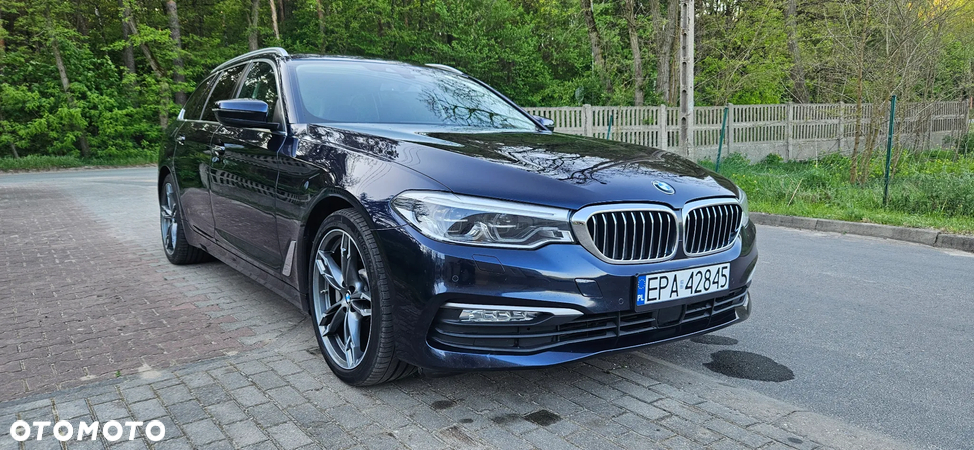 BMW Seria 5 530d xDrive Touring - 21