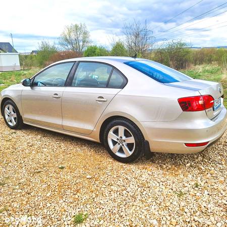 Volkswagen Jetta 1.6 TDI Comfortline - 7