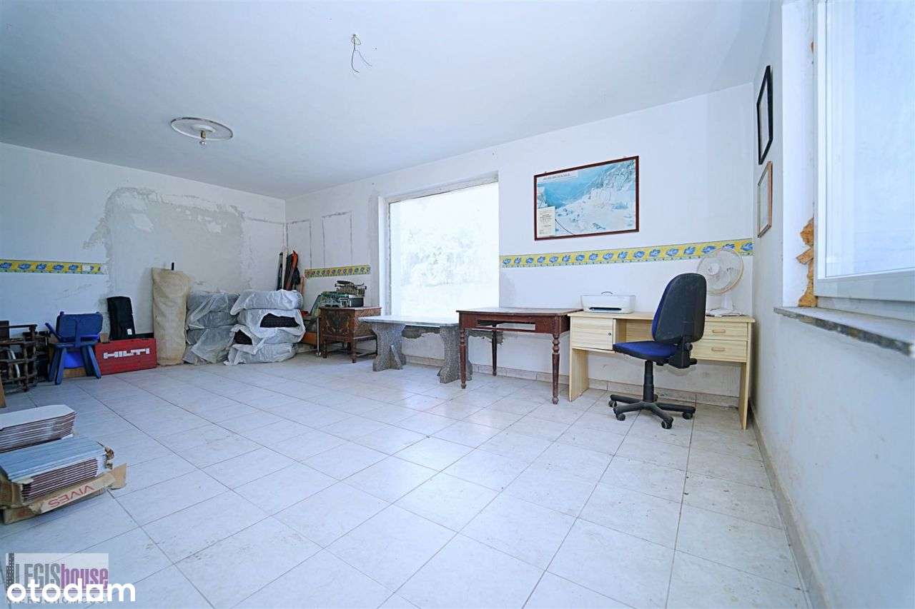 Obiekt O Funkcji Handlowo - Usługowej* Hala* Dom-9