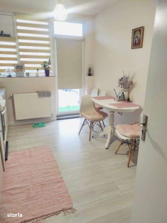 Apartament spatios de 69 mp plus doua balcoane ,zona Terra - Imagine principală: 4/10