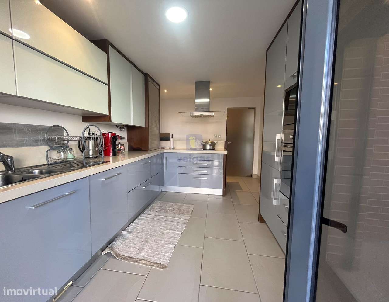 Excelente apartamento, para arrendamento com 3 quartos ampla sala e 2 - Grande imagem: 5/47