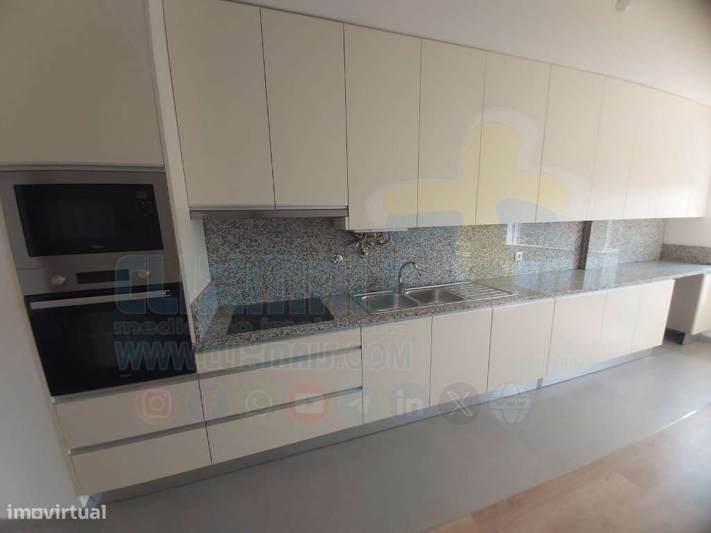 Apartamento T3 Remodelado em Lamaçães | Vistas para o Bom Jesus e S...-8