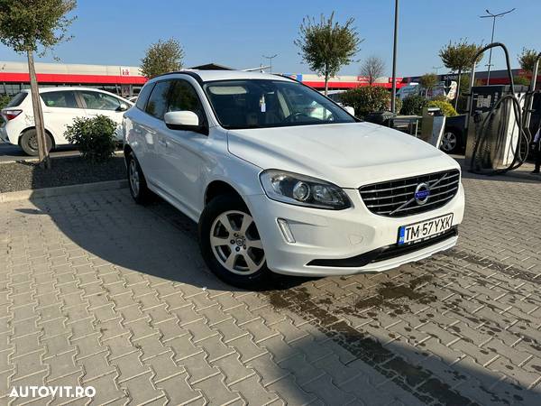 Volvo XC 60 D5AWD Start-Stop Momentum - 5