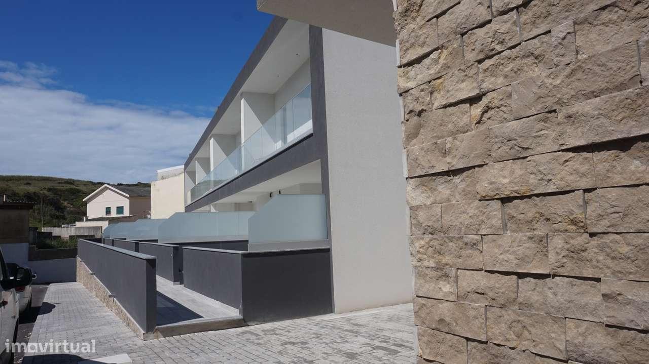 **Moradia Geminada Contemporânea com Vista Mar na Costa de Prata**-10