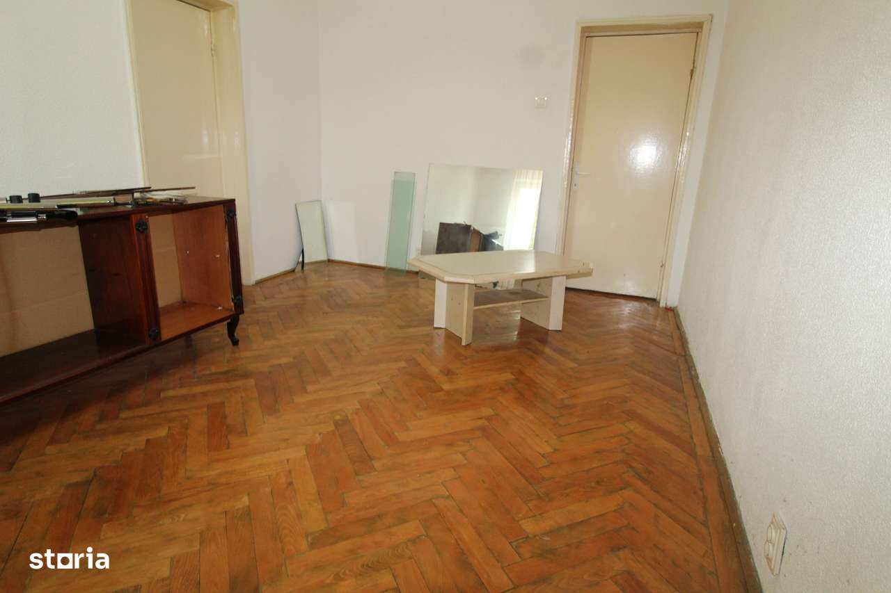Apartament 3 camere,  66 mp, aleea Teilor-0