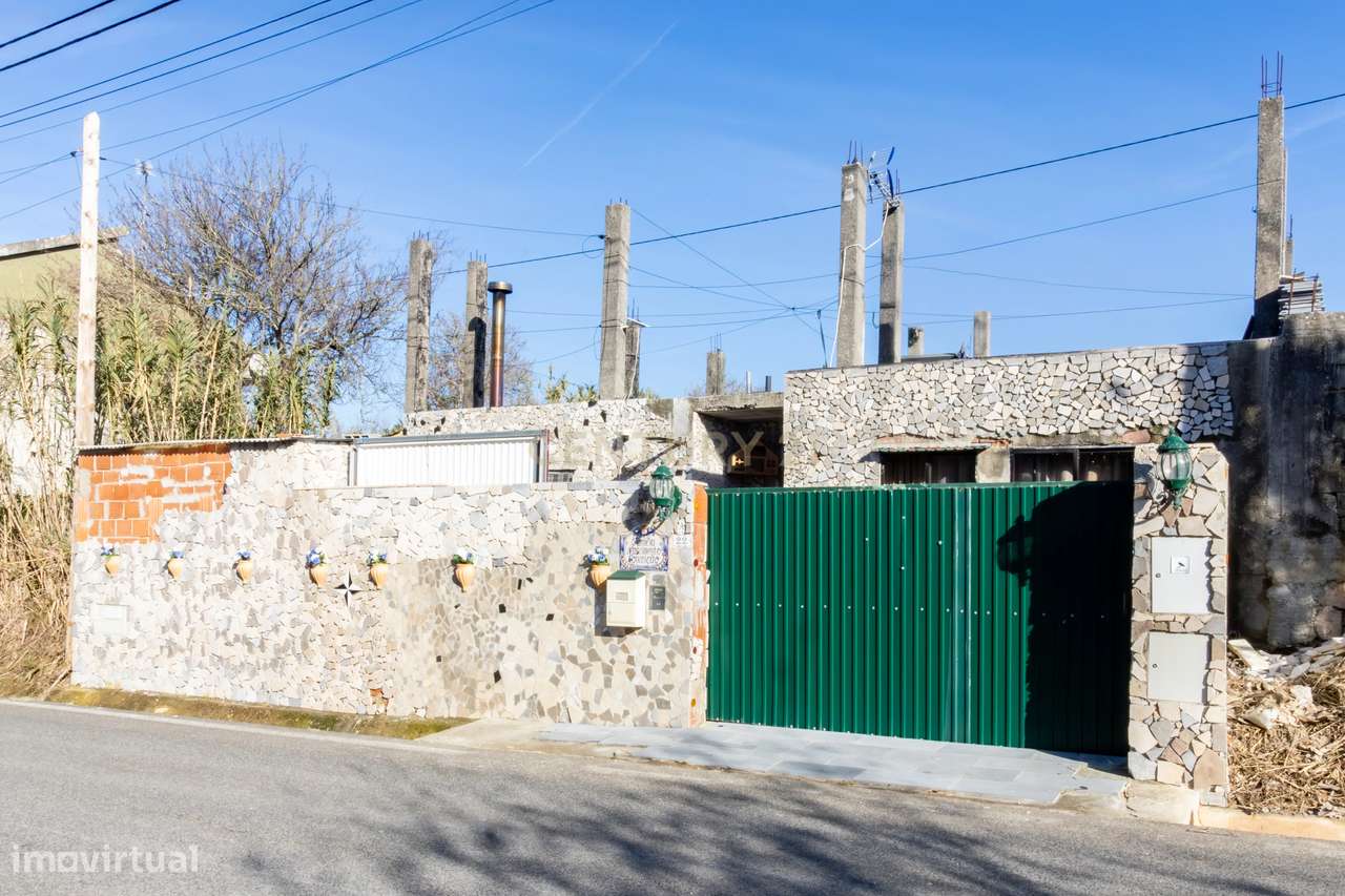 Terreno de 190m² com Moradia em Construção – Aldeia da Lameira - Grande imagem: 4/26