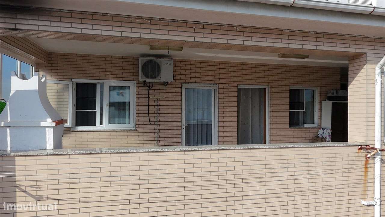 Apartamento T3 Venda em São João da Madeira,São João da Madeira-36