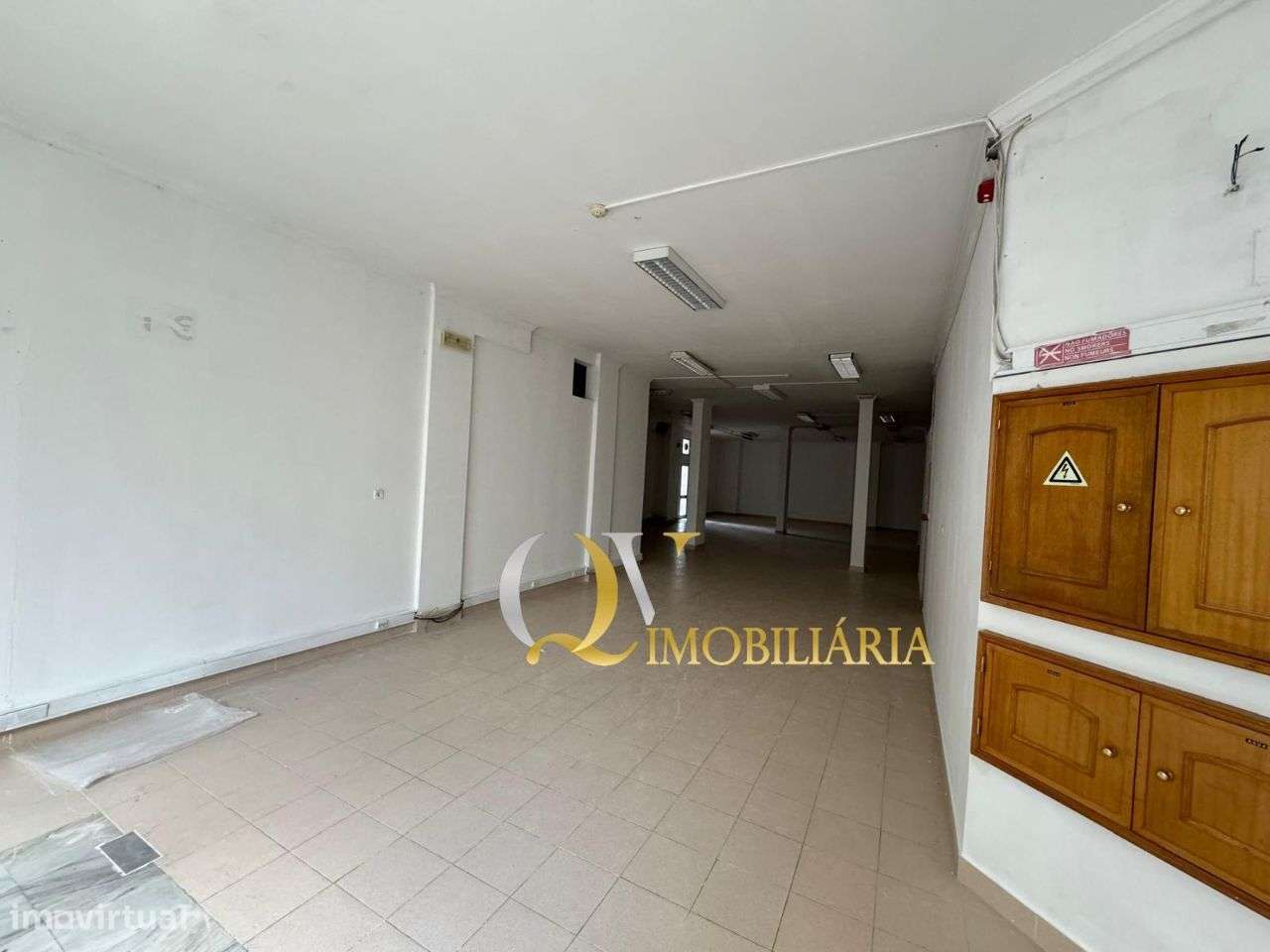 Excelente Loja para venda sita na Brandoa-0