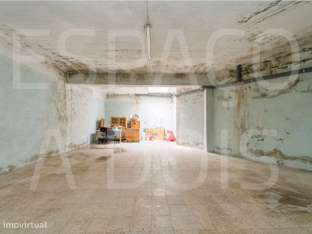 Armazém Amplo; com 2 Pisos! Boa Localização, próximo do Centro da A...-19