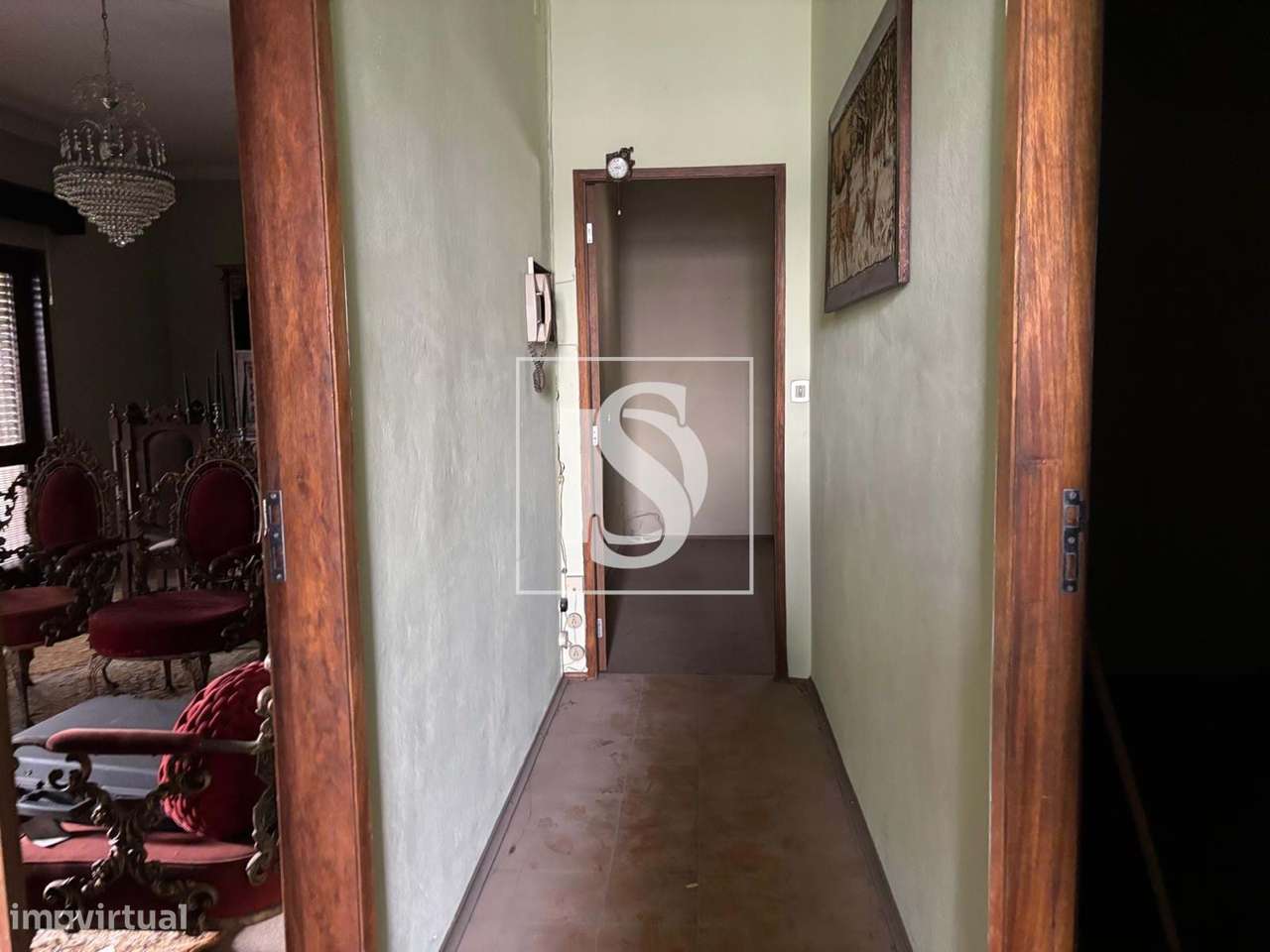 Oportunidade Única – Espaço Multifuncional com Armazém, Habitação e In-18