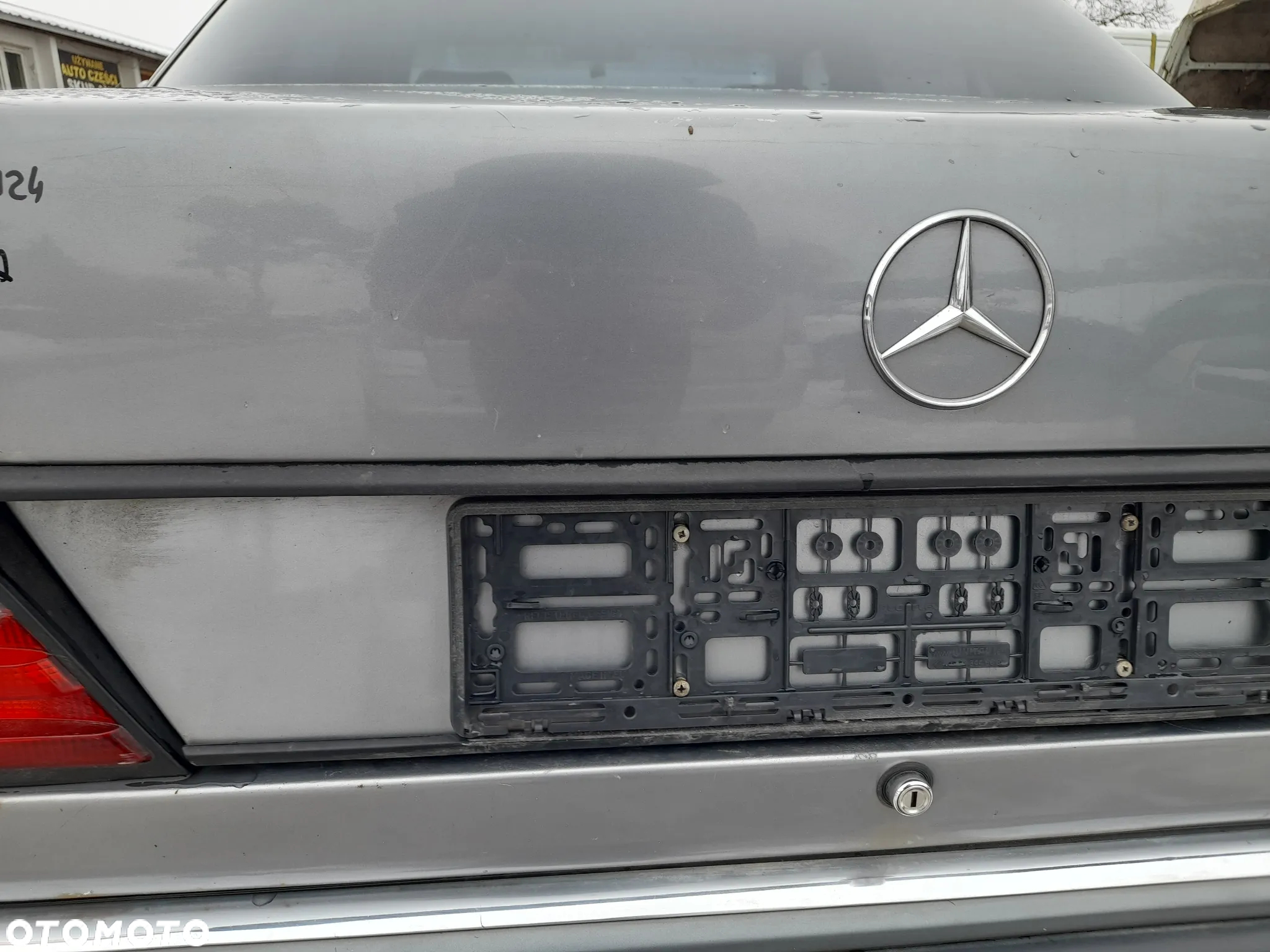 MERCEDES W124 KLAPA BAGAŻNIKA 122 - 10