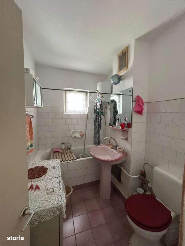 Apartament decomandat Piata Centrala-4