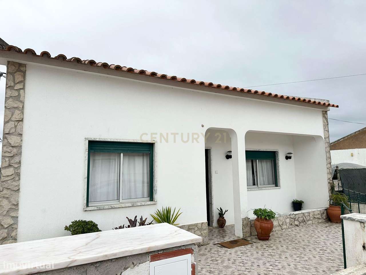 Moradia T3 junto ao porto de barcos de Escaroupim-0