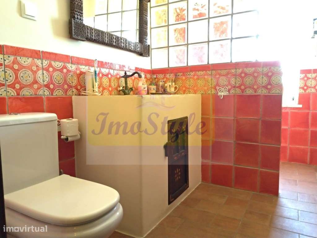 Moradia isolada com cave e apartamento independente em Castro Marim-37