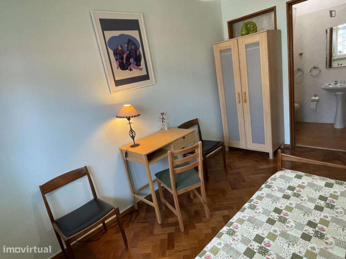 Quarto - localizado em Estoril Lisbon - Grande imagem: 5/8