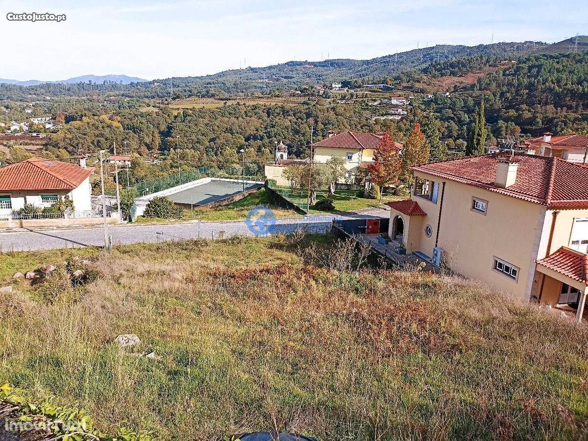 Terreno para construção de moradia individual em Santa Lucrécia