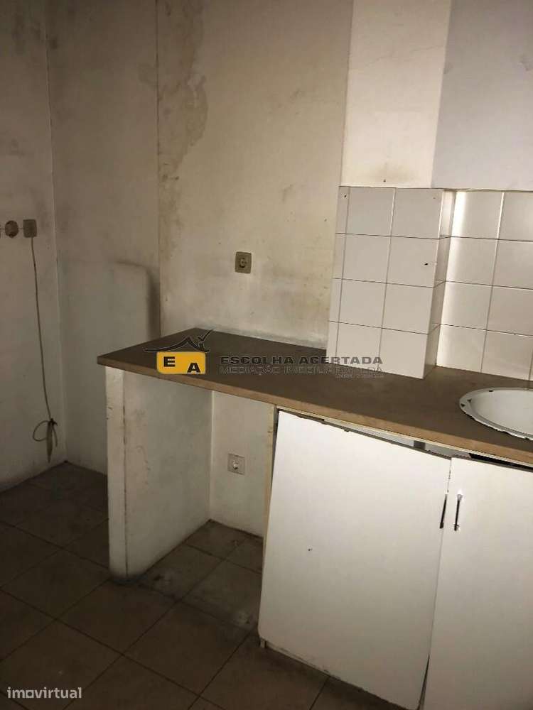 Loja antiga agência NovoBanco - Grande imagem: 2/10