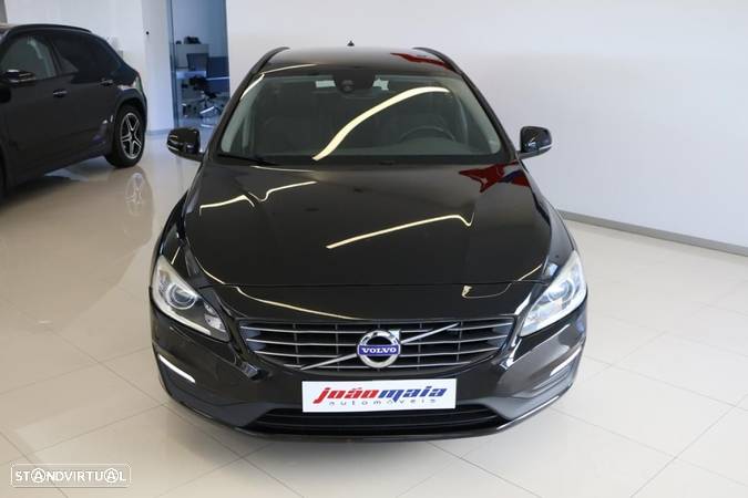 Volvo V60 2.0 D2 Momentum - 7