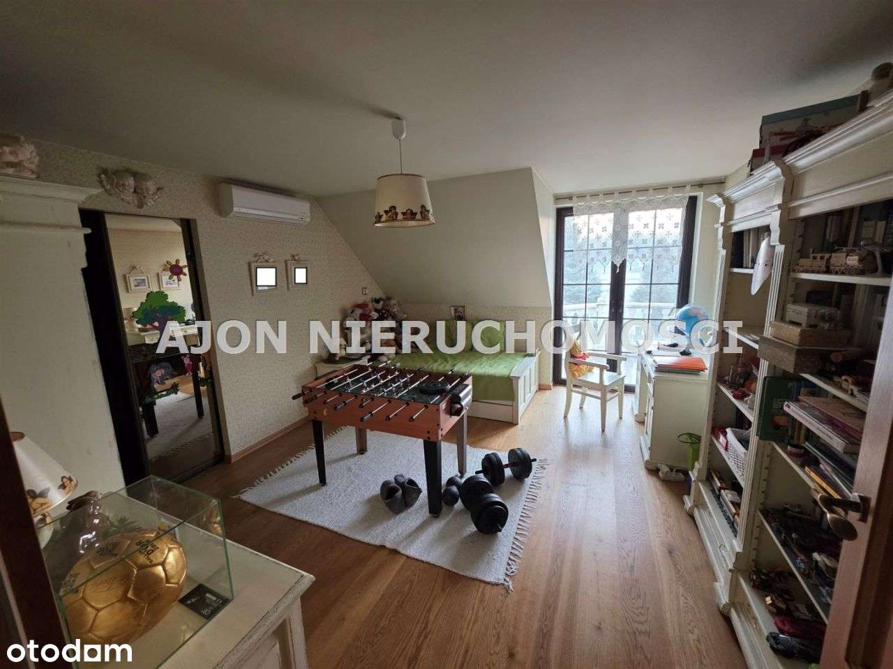 Willa z garażem, Czechowice Dziedzice ul. Zawiła-19