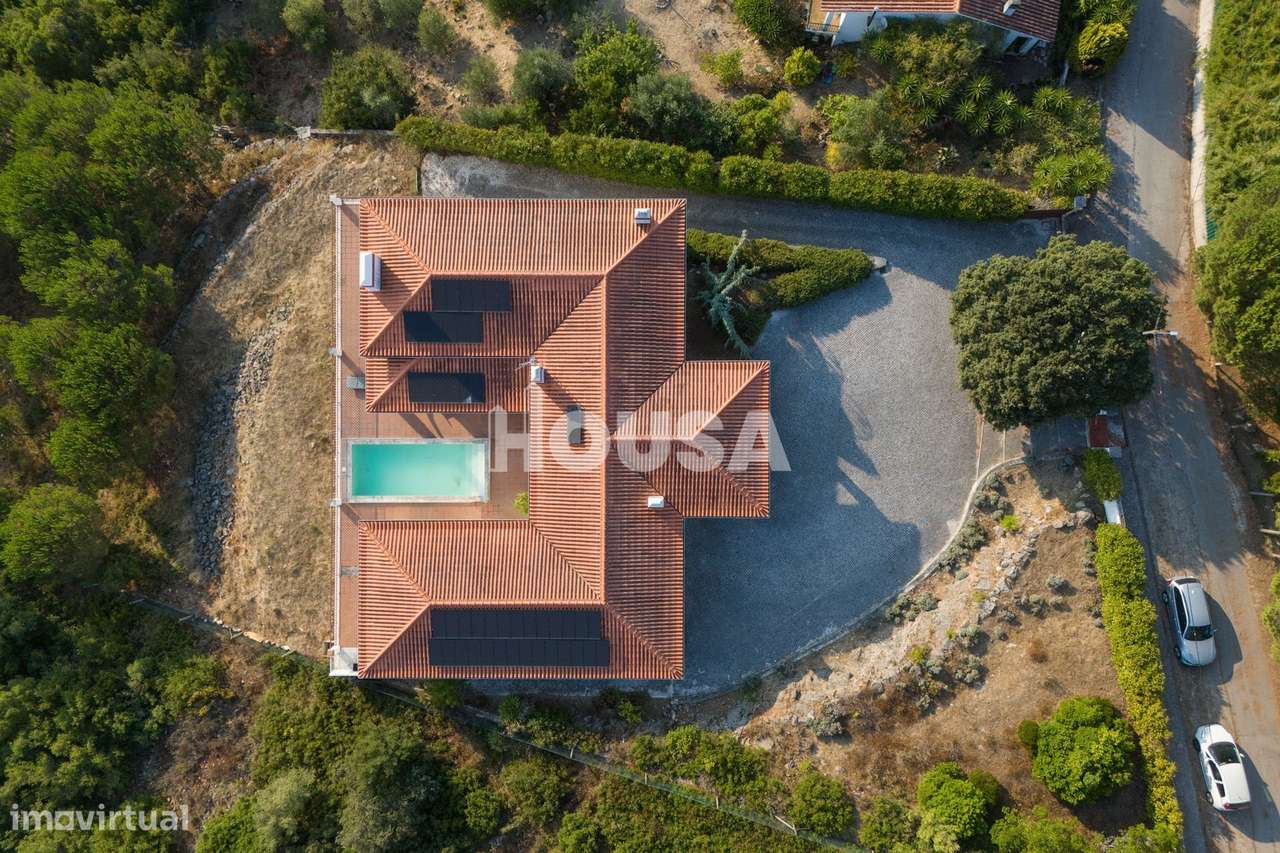 Magnífica Moradia T3+1 com Piscina – Porto de Mós-19