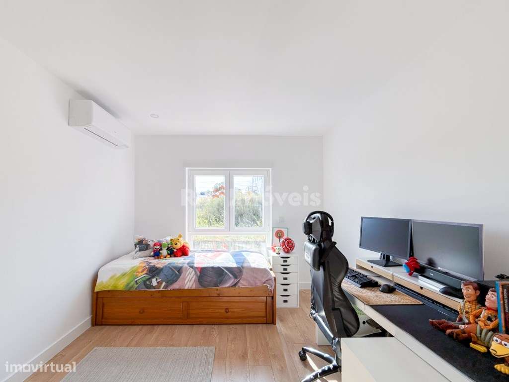 Apartamento T3 Semi-Novo, c/ Garagem - em Constância-18