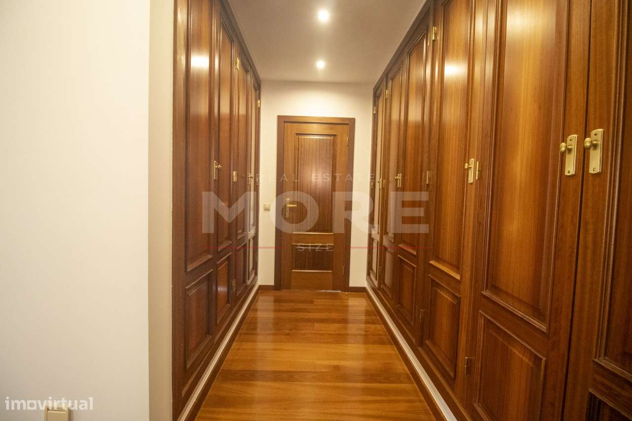 Moradia T5 independente de Gaveto - Caldas da Rainha-37