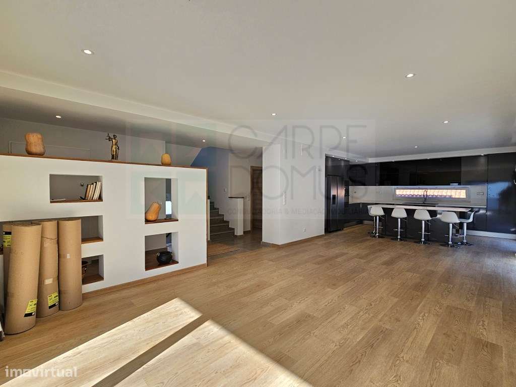 Moradia nova T4, com piscina, em Alverca, Vila Franca de Xira, Lisboa-7