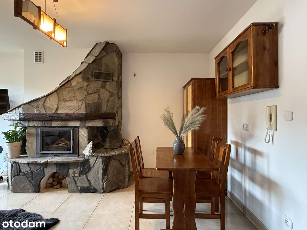 Dwupoziomowy apartament z kominkiem i parkingiem, 3 km. od Chochołowa.-6