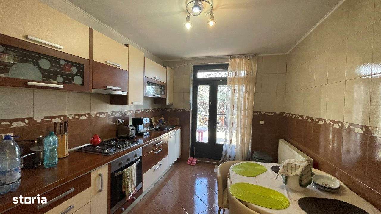 Tunari - Vila 6 camere 1200mp teren si garaj 3 masini - Imagine principală: 5/15