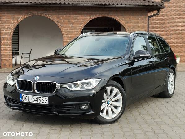 BMW Seria 3 320i Touring Luxury Line - 1